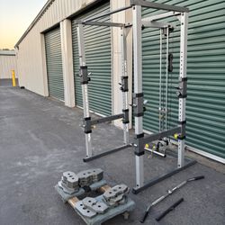Gym Power Rack With Lat Pull Down 