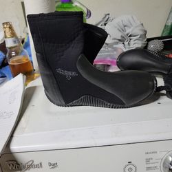 Ecel Booties 6.5mm Size 9