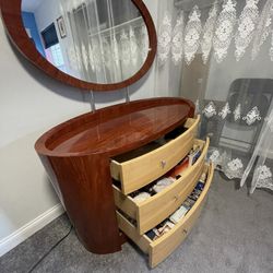 Dresser And Nightstand Set