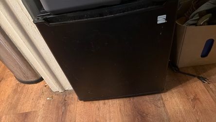 Mini fridge