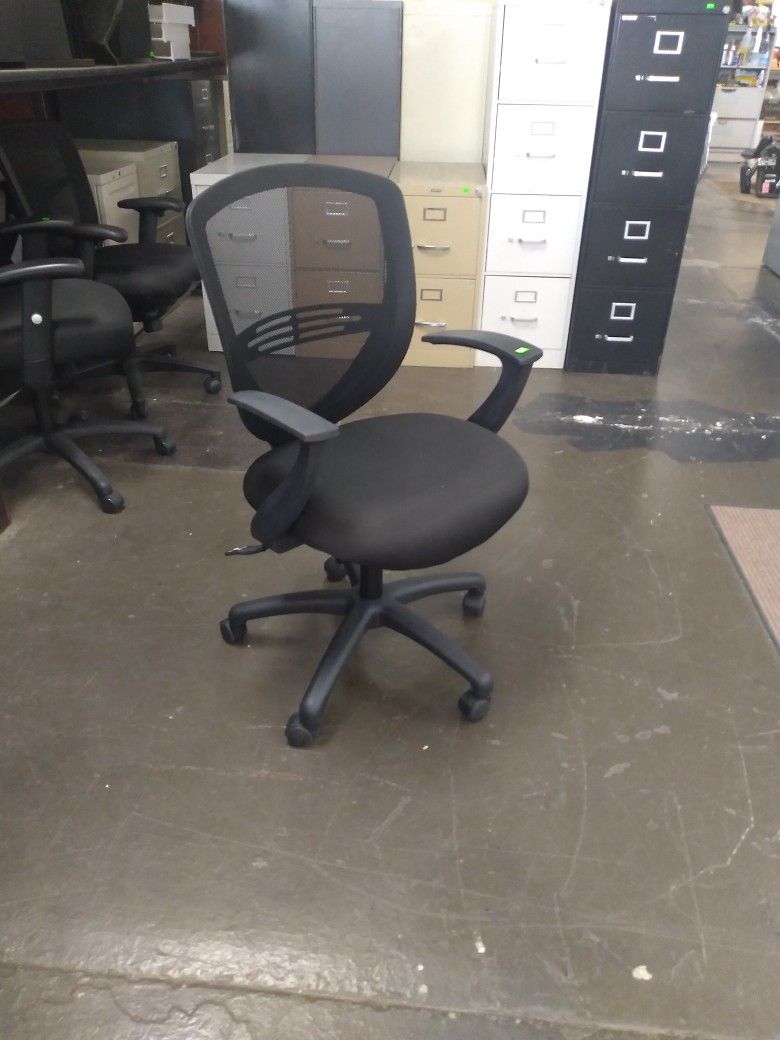 Task Chair