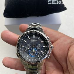 Seiko Coutura Solar Watch (Like New)