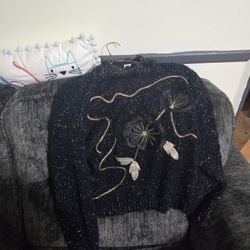 Womans Sweater Size Small