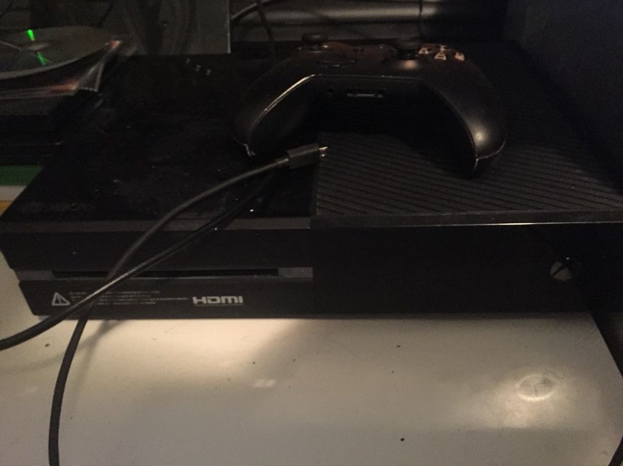 Xbox one with 3games