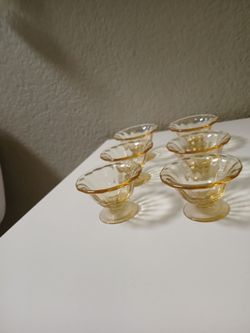 6 pc single serving footed yellow glass cups