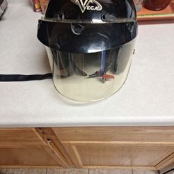 VEGA MOTORCYCLE HELMET https://offerup.com/redirect/?o=WEwuRE9U . $50 FIRM PRICE 