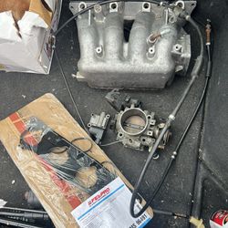 RSX INTAKE MANIFOLD WITH THROTTLE BODY CABLE AND GASKET 
