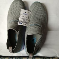 Memory Foam  Comfy Slip Ons NEW 
