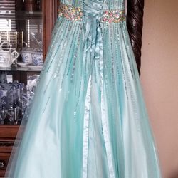 Ball dress