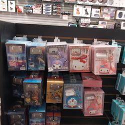 Bonitos auriculares para niñas y niños. 