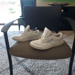 Reebok Shoes White Size 9.0