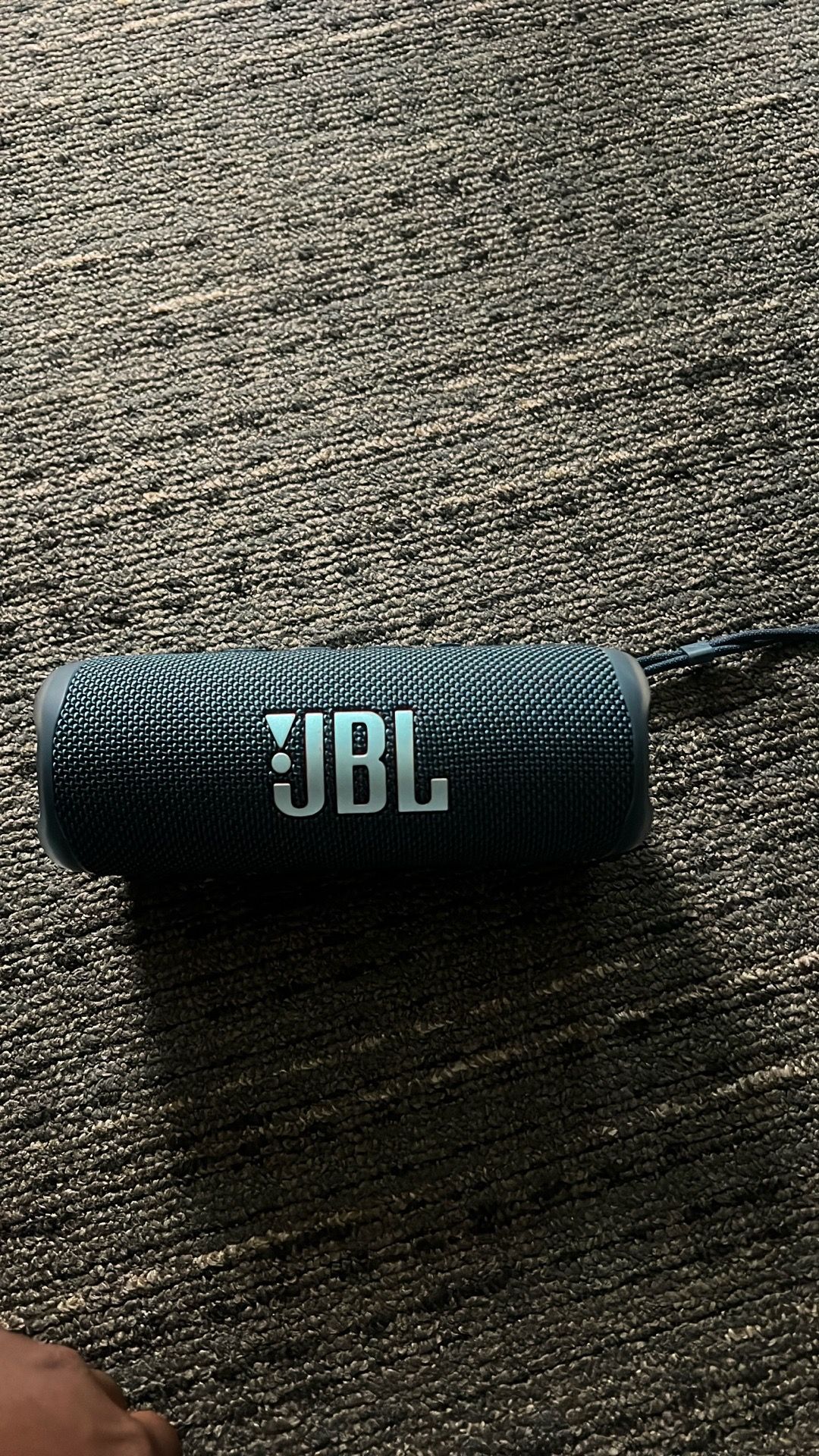 JBL flip 6 portable speaker