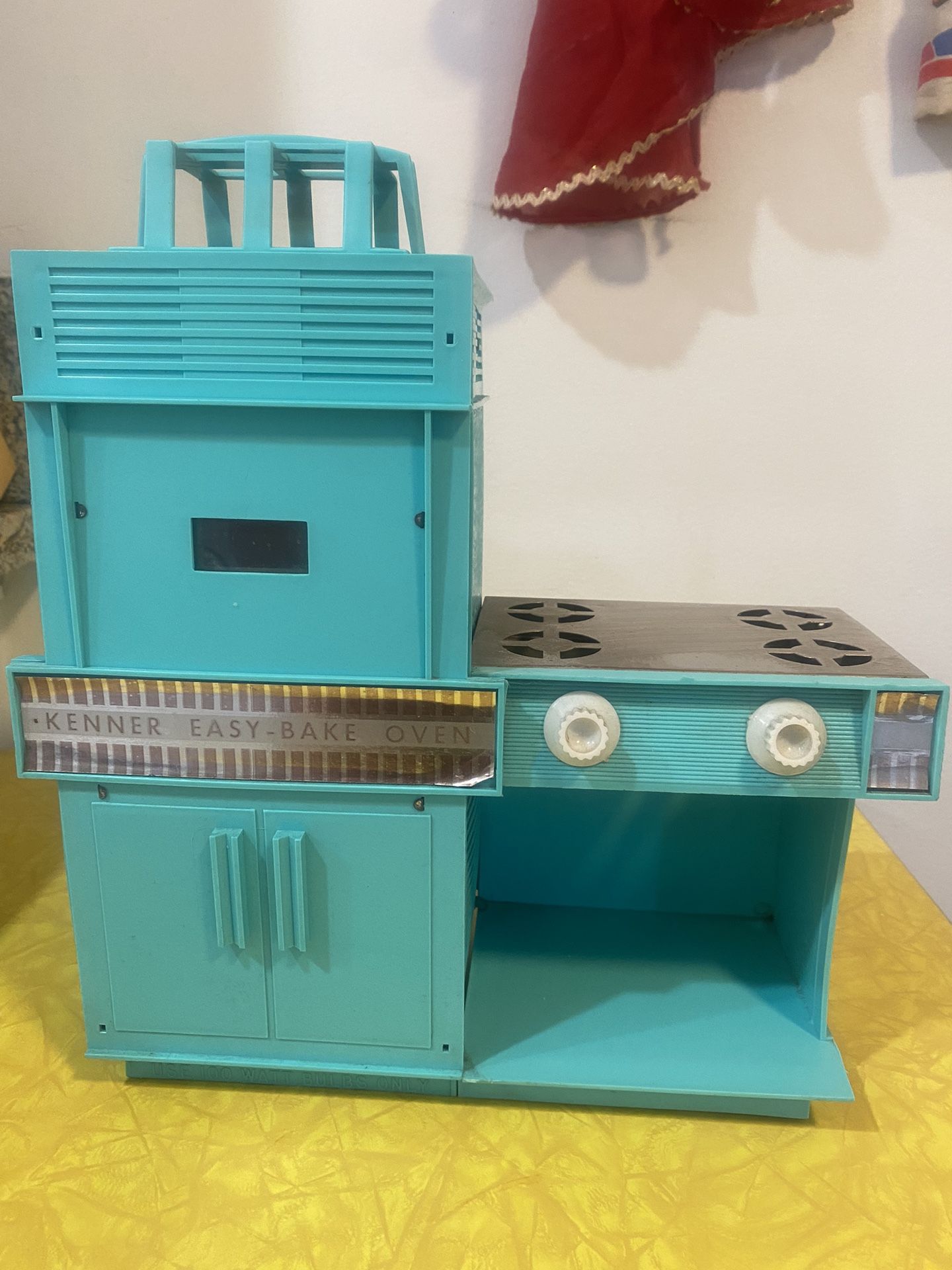 Vintage 1960’s 1970’s Easy Bake Oven