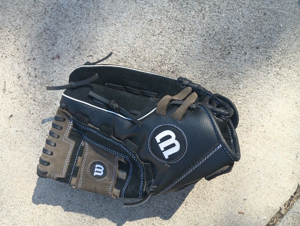 Wilson Baseball Glove