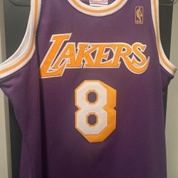 Selling Authentic Kobe Bryant jersey 