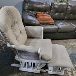 Rocking Chair With Ottoman 