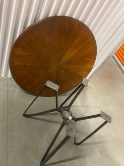 45” Brown Dinning Table (Round)