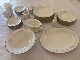 Noritake Ivory China Set 7548