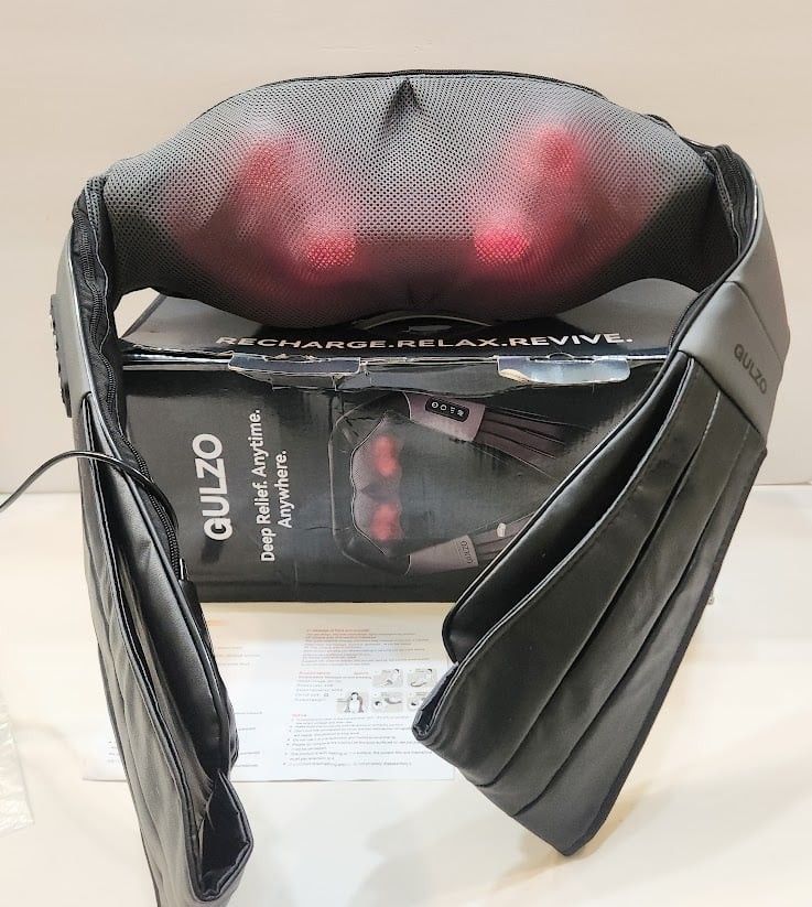Shiatsu Deep Tissue Kneading with Heat Massager (Nekteck)