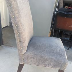 8 Dining Room Chairs 