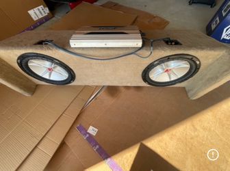 2 12’s Kickers In Box With Performance Teknique Amp