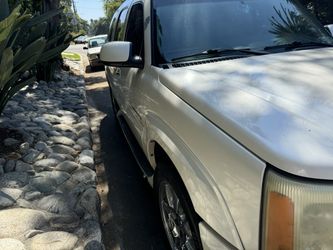 2004 Cadillac Escalade