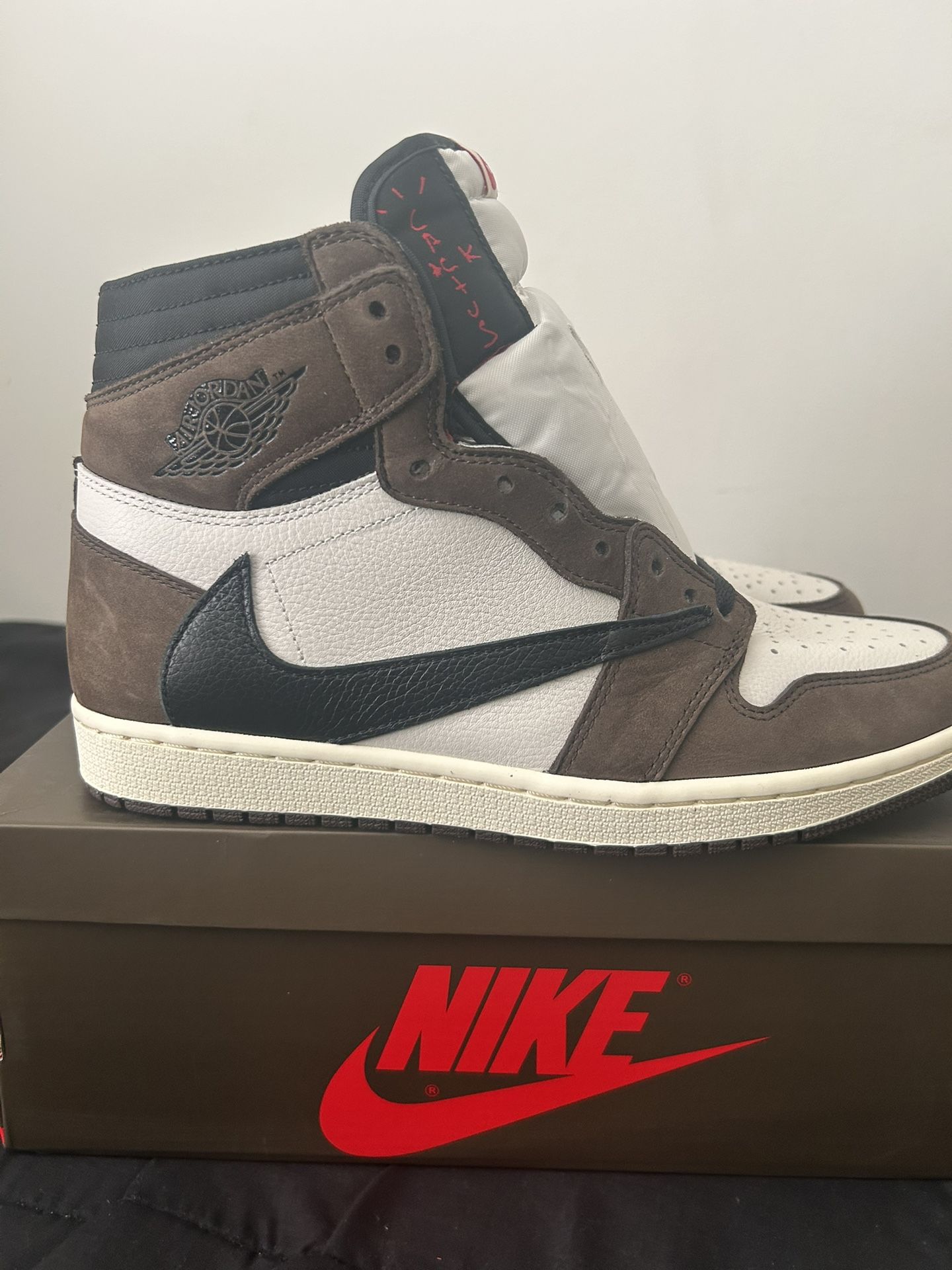 AUTHENTIC Air Jordan 1 High OG SP Mocha Travis Scott
