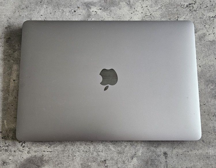 Apple MacBook Air 13.3" (256GB SSD, Apple M1, 3.20 GHz, 8GB) Year 2020