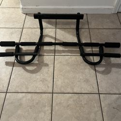 Pull Up Bar $20