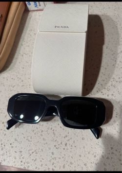 Prada sunglasses (unisex)