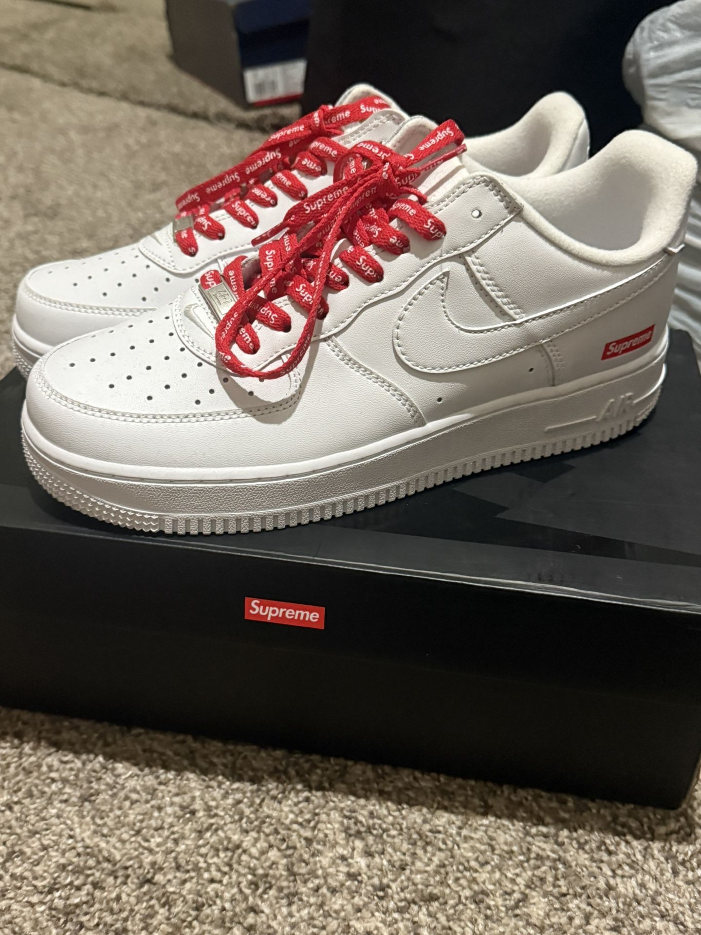 Supreme Nike Air Forces 8.5 (make offers)