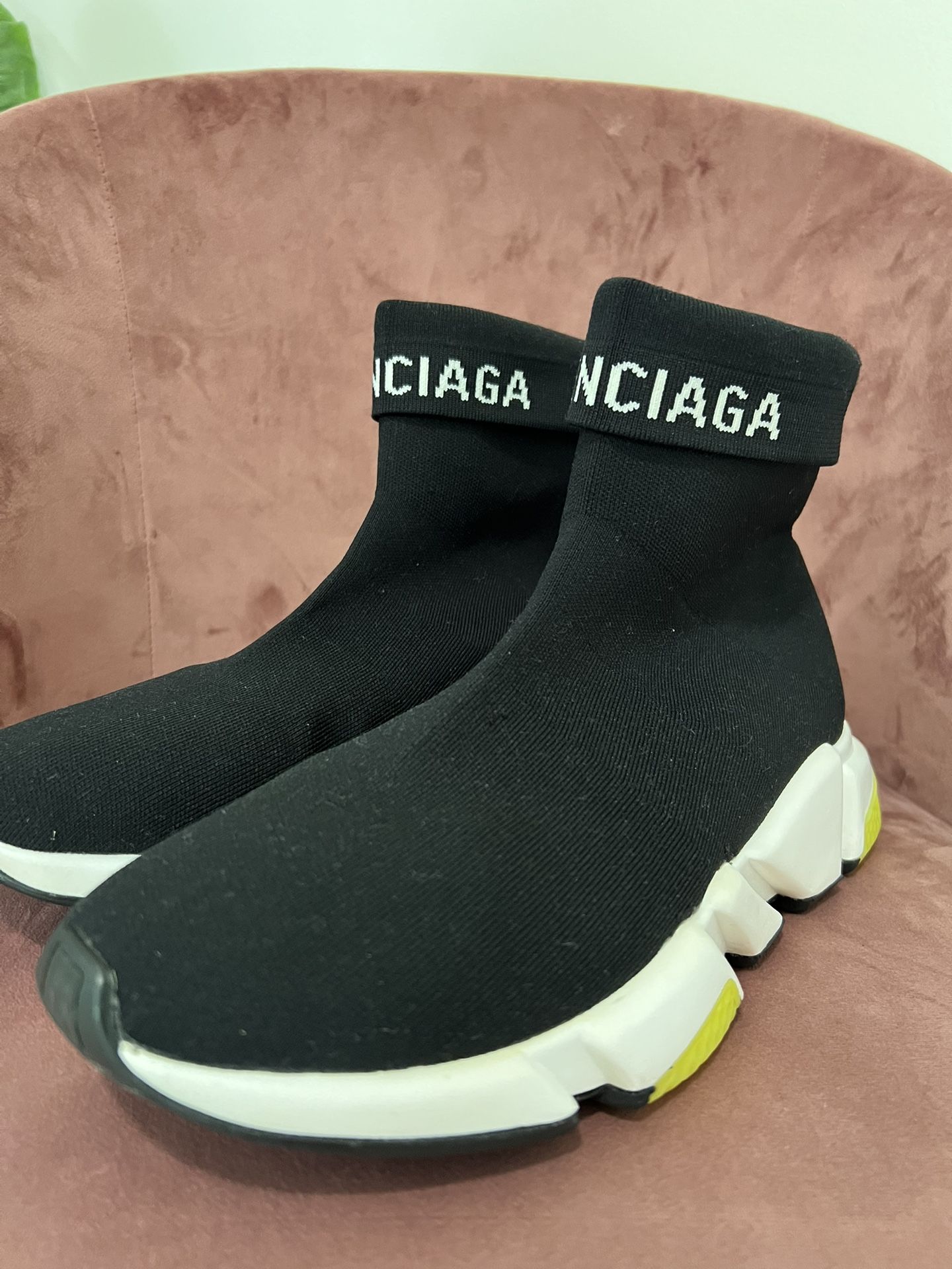 Balenciaga Speed Trainer Cuffed Logo Sz. 44 (10.5)