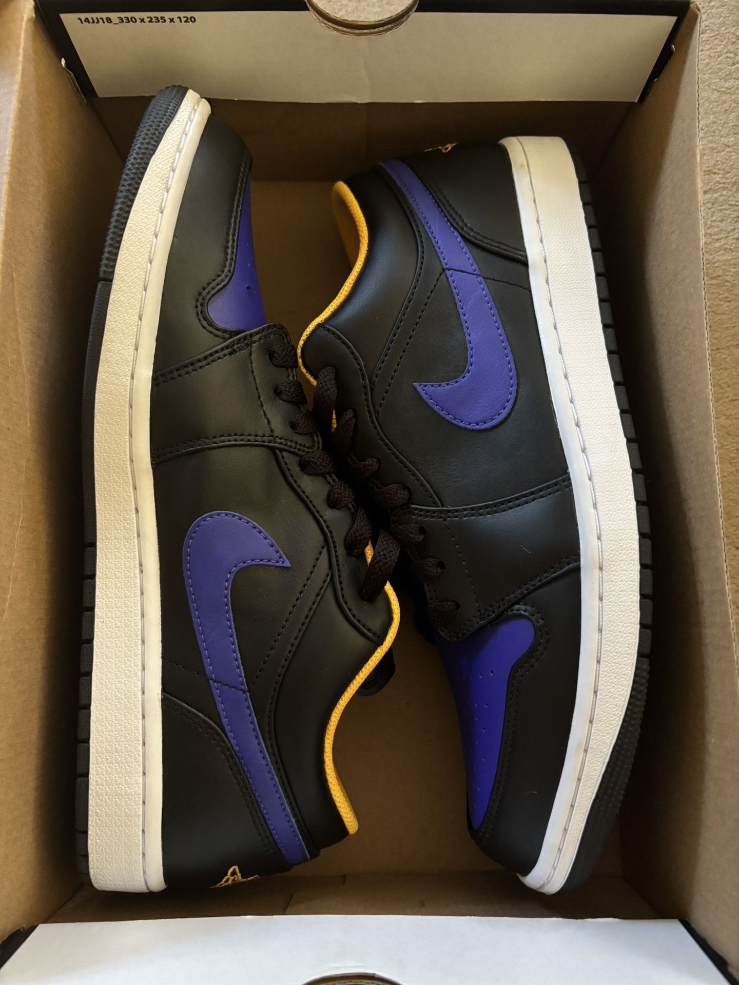Air Jordan 1 Mid