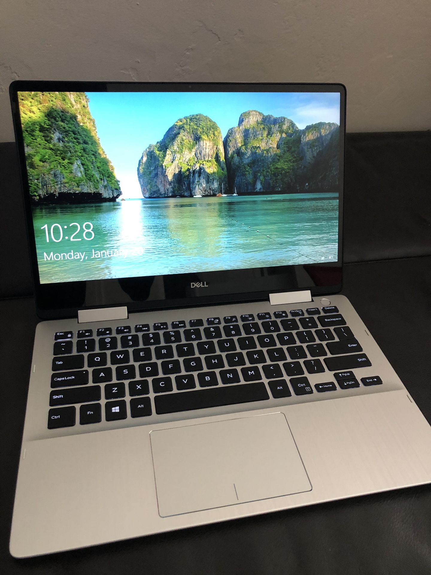 Dell Inspiron 13 7000 intel i5 2-in-1 laptop and tablet
