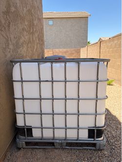 275 Gallon Water Tank
