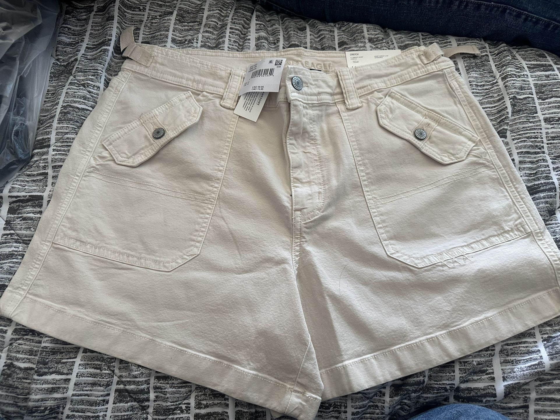 American Eagle Short