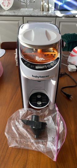 Baby Brezza Dispenser With Extra Funnel