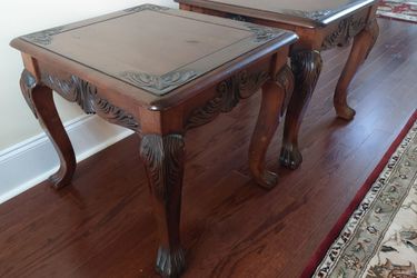End / side tables