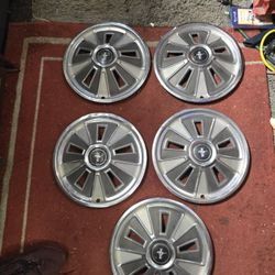 1966 Mustang Hubcaps 