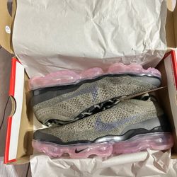 Nike Air VaporMax 2023 Flyknit Medium Olive/Pink/Black Oxford