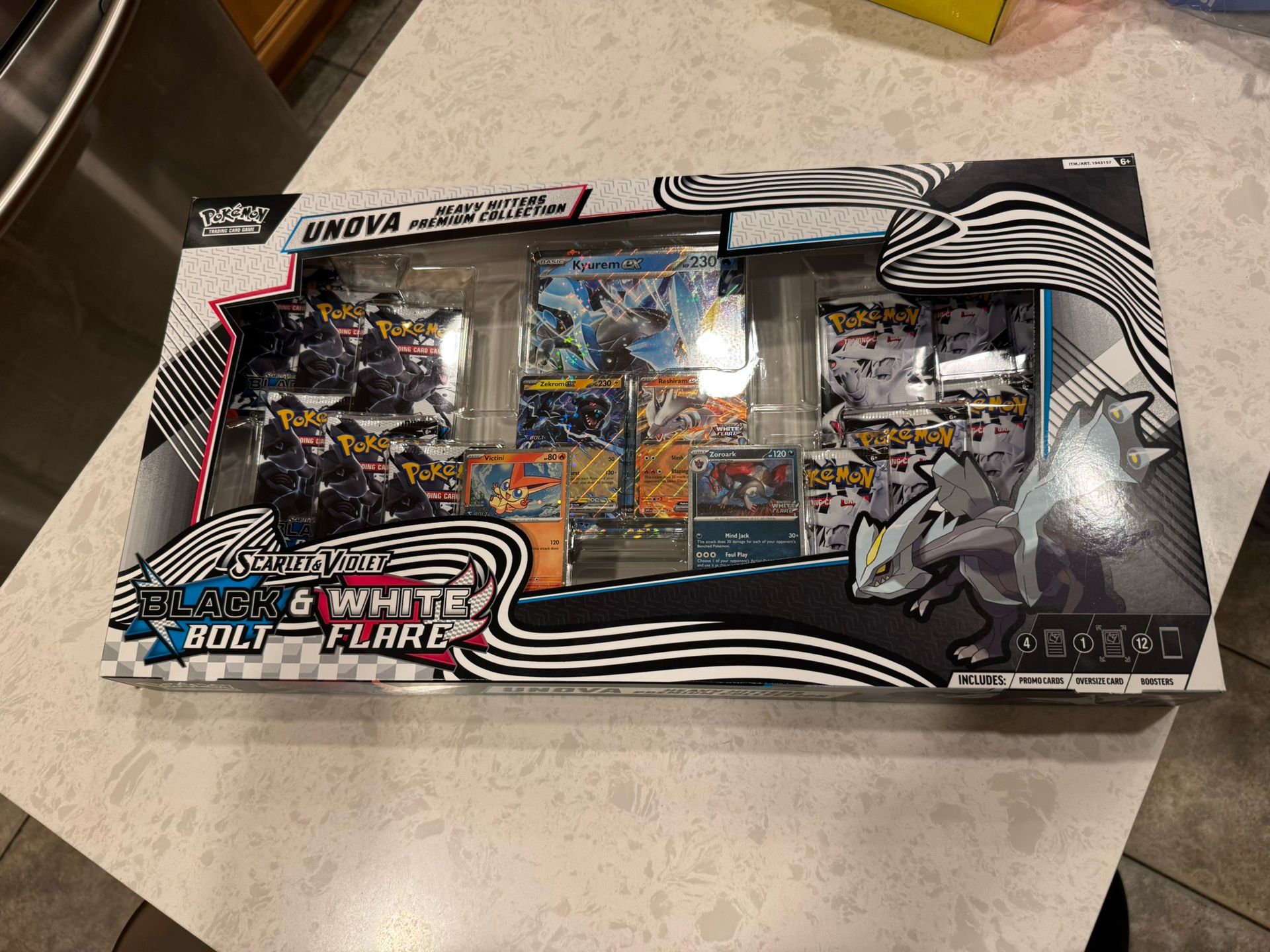 Pokemon UNOVA Heavy Hitter Premium Collection (12 Packs)