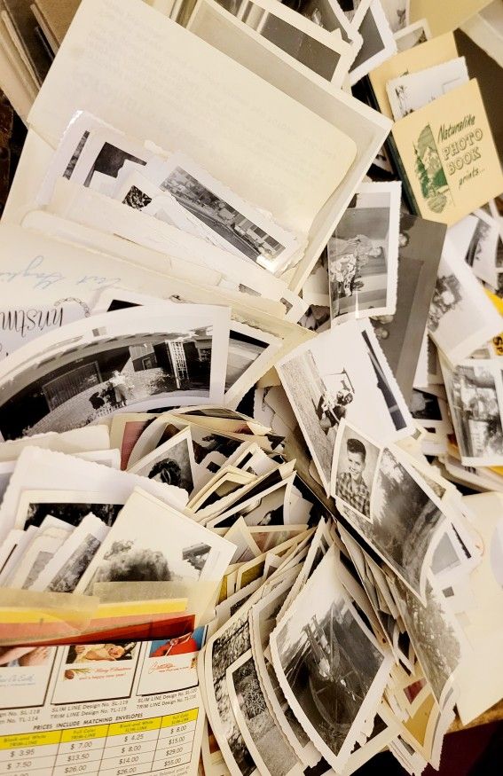 Huge LOT of BLACK & WHITE PHOTOS!