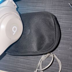 Beats Studio Pro 