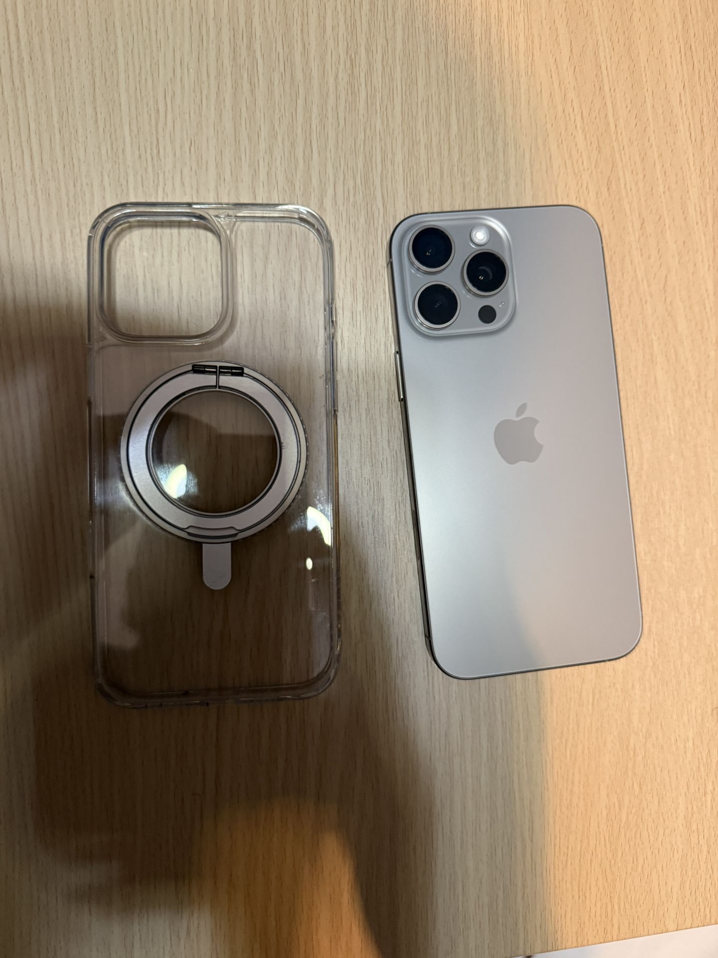 Apple iPhone 16 Pro Max Natural Titanium Unlocked 256gb Like New  %100 Battery 