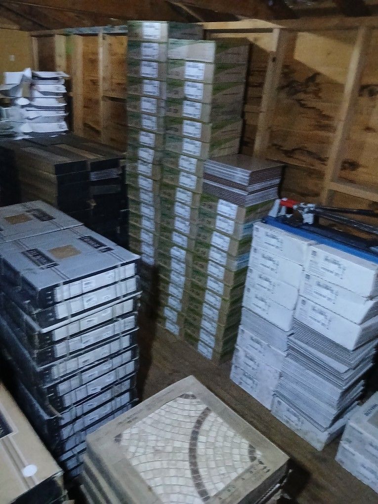 BIG LOT OF TILE CERAMIC Online Business Closer OVER 300 CASES OF 10