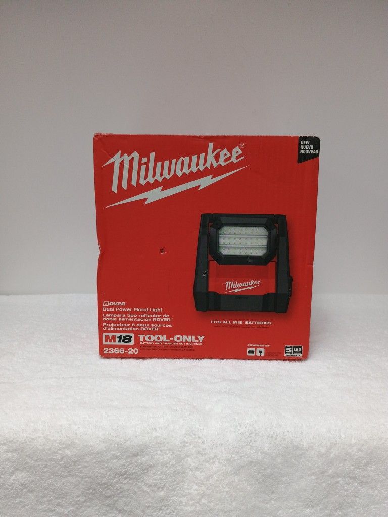M18™ ROVER™ Dual Power Flood Light