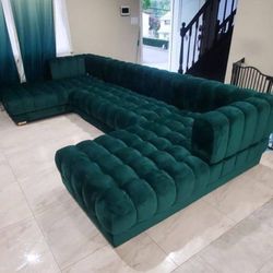 Brand New/ Green Velvet Double Chaise Sectional, Seccional, Couch/ Delivery Available 