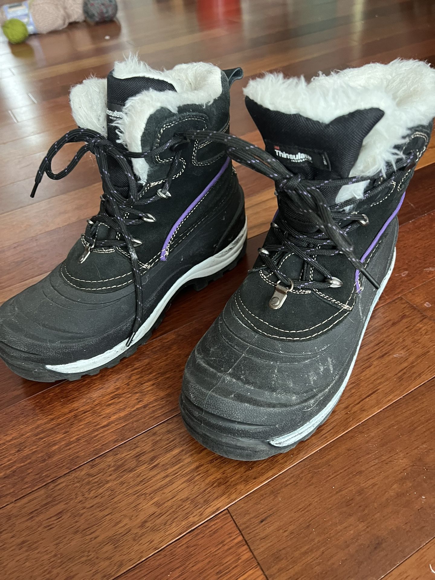 Falls Creek Womens faux fur lined winter boots size 9 tall lace up, warm