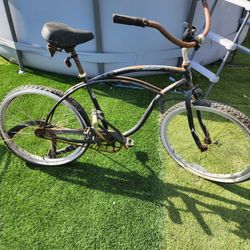 Yes Still Available $20 BEACH CRUISER NEEDS TUBES 