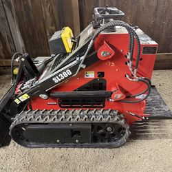 Mini skid steer